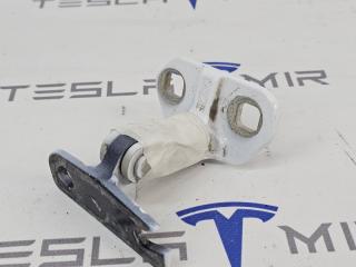 петля двери Tesla Model 3 2 поколение 2024, 1773631-01