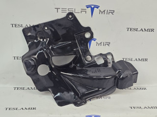 Накладка опоры (стакана) амортизатора правая Tesla Model X 1 поколение 2018, 1036212-00
