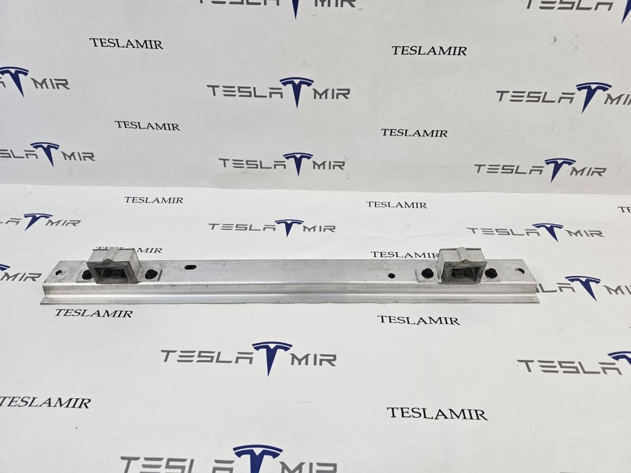 Усилитель бокса подкапотного Tesla Model Y 1 поколение 2024, 1636605-00 - фото №1