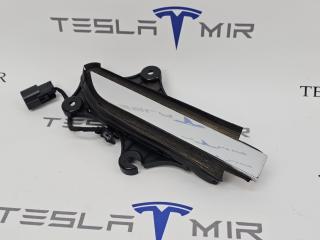 ручка наружная задняя правая Tesla Model X 1 поколение 2018, 1045158-00