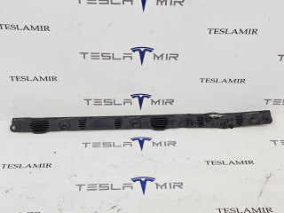 Накладка батареи высоковольтной боковая передняя Tesla Model X 1 поколение 2018, 1032384-00