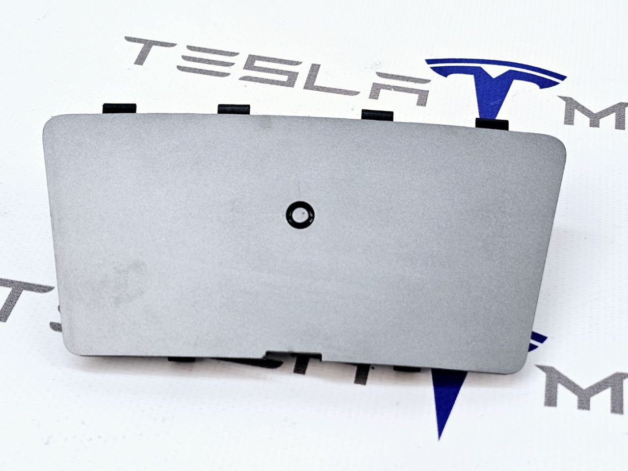 датчик температуры Tesla Model 3 1 поколение 2019, 1045664-04, 1105487-00 - фото №1