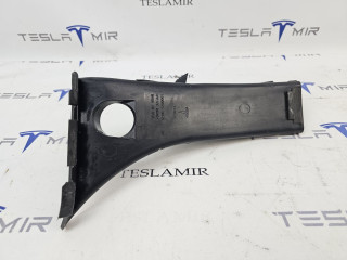 Накладка багажного проема наружная правая Tesla Model S 1 поколение [2-й рестайлинг] 2022, 1021438-00, 1006675-00