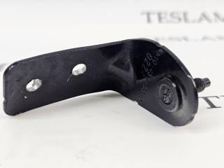 крепление ( кронштейн ) крыла Tesla Model 3 2 поколение 2024, 1103451-00