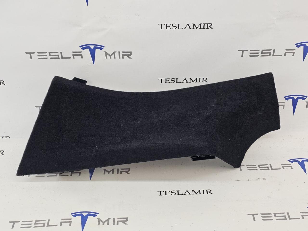 Накладка стойки С внутренняя левая нижняя Tesla Model Y 1 поколение 2025, 1935497-50 - фото №1