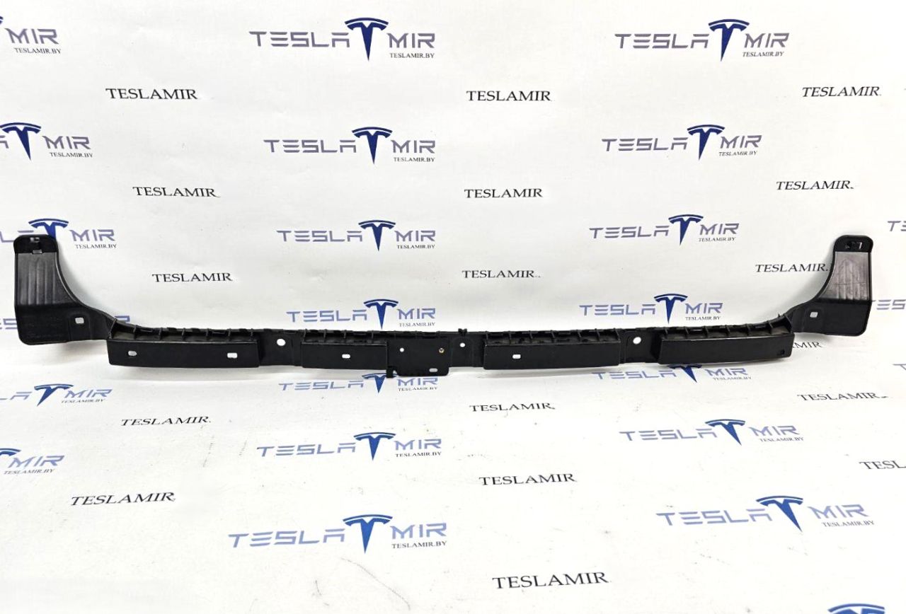 Кронштейн крепления бампера (центральный) задний Tesla Model 3 1 поколение 2020, 1121191-00, 1083994-00 - фото №1