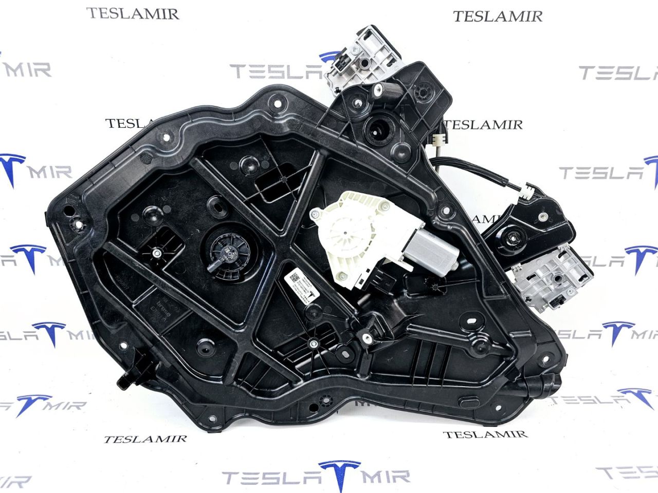 стеклоподъемник задний правый Tesla Model Y 1 поколение 2021, 1036762-00, 1495513-99, 1526807-00 - фото №1