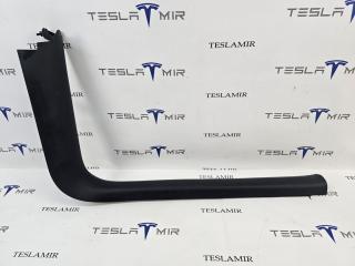 Накладка декоративная стойки А внутренняя правая нижняя Tesla Model Y 1 поколение 2024, 1494620-00