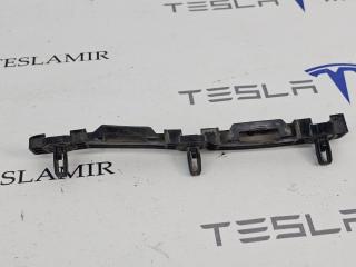 Кронштейн порога Tesla Model S 1 поколение [2-й рестайлинг] 2022, 1567143-00