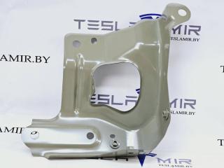 крепление ( кронштейн ) крыла Tesla Model Y 1 поколение 2021, 1487492-00, 1504590-S0