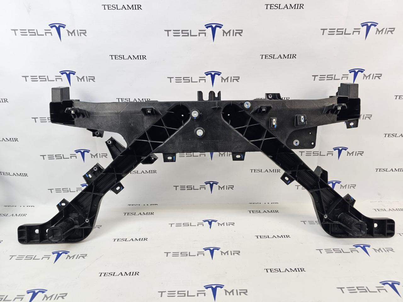 передняя панель крепления облицовки (телевизор) Tesla Model Y 1 поколение 2025, 1949869-00, 1974876-00 - фото №1