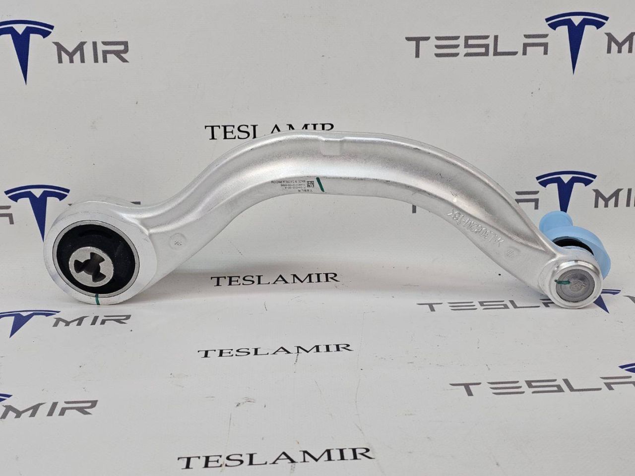 Рычаг передний продольный нижний (банан) правый Tesla Model Y 1 поколение 2021, 1044359-00 - фото №1