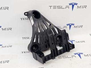 кронштейн компрессора кондиционера Tesla Model 3 2 поколение 2024, 1673627-00, 1667014-00