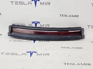 Стоп сигнал крышки багажника Tesla Model 3 1 поколение 2020, 1077405-00