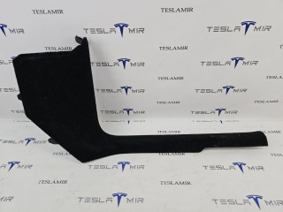 Накладка декоративная стойки А внутренняя правая нижняя Tesla Model Y 1 поколение 2022, 1622172-00