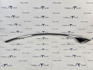 Молдинг кузова боковой наружный верхний правый Tesla Model X 1 поколение 2018, 1128872-00