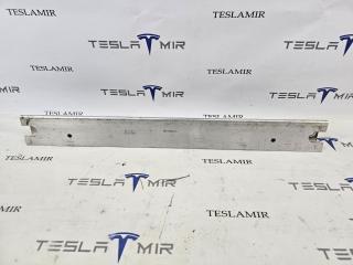 Усилитель бокса подкапотного Tesla Model Y 1 поколение 2024, 1518495-00