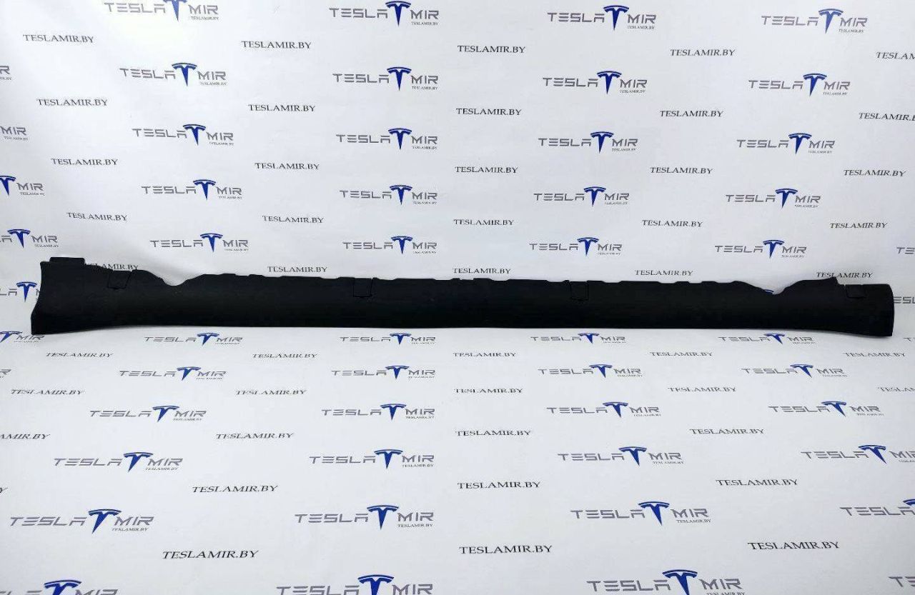 накладка на порог Tesla Model 3 1 поколение 2021, 1089830-00, 1089828-00 - фото №1