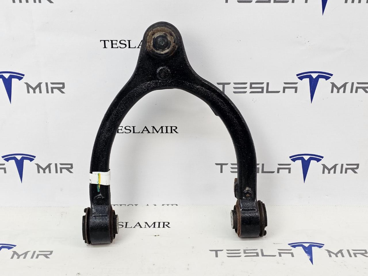 Рычаг верхний передний (подкова) левый Tesla Model 3 2 поколение 2025, 1344321-00 - фото №1