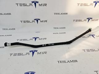 Патрубок системы охлаждения пластиковый Tesla Model 3 1 поколение 2020, 1521569-00
