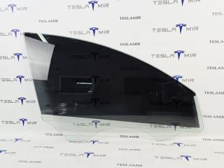 стекло двери передней правой Tesla Model Y 1 поколение 2024, 1906069-00