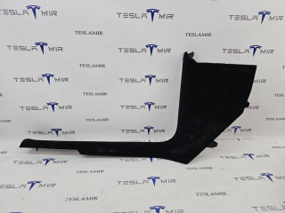 Накладка декоративная стойки А внутренняя левая нижняя Tesla Model Y 1 поколение 2022, 1622171-00