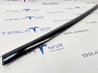 молдинг двери задней левой Tesla Model Y 1 поколение 2021, 1495720-00