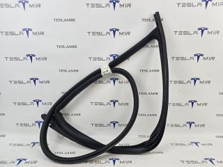 уплотнитель двери Tesla Model 3 2 поколение 2024, 1910984-00