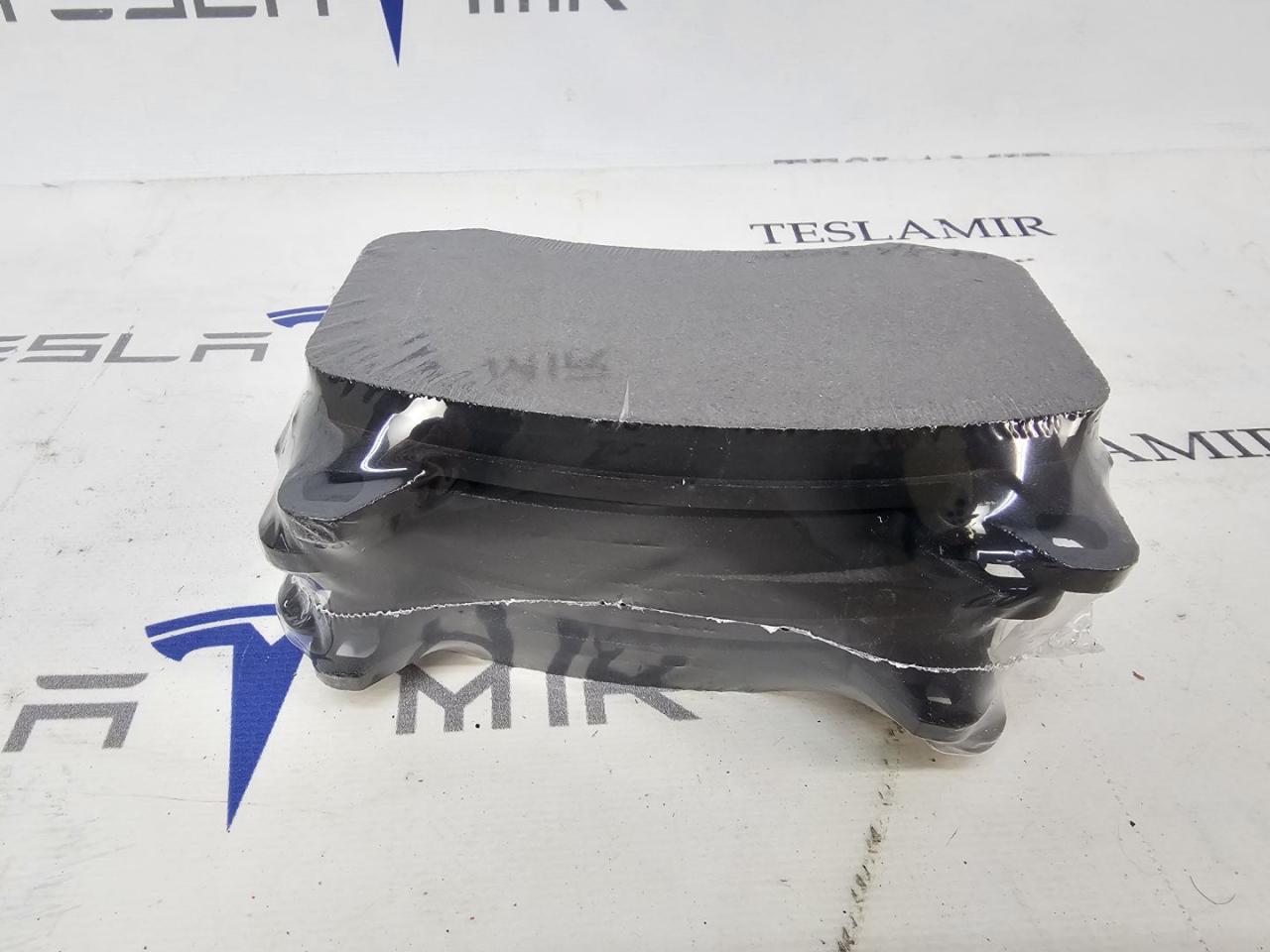 тормозные колодки Tesla Model 3 1 поколение 2021, 8008240-00 - фото №1