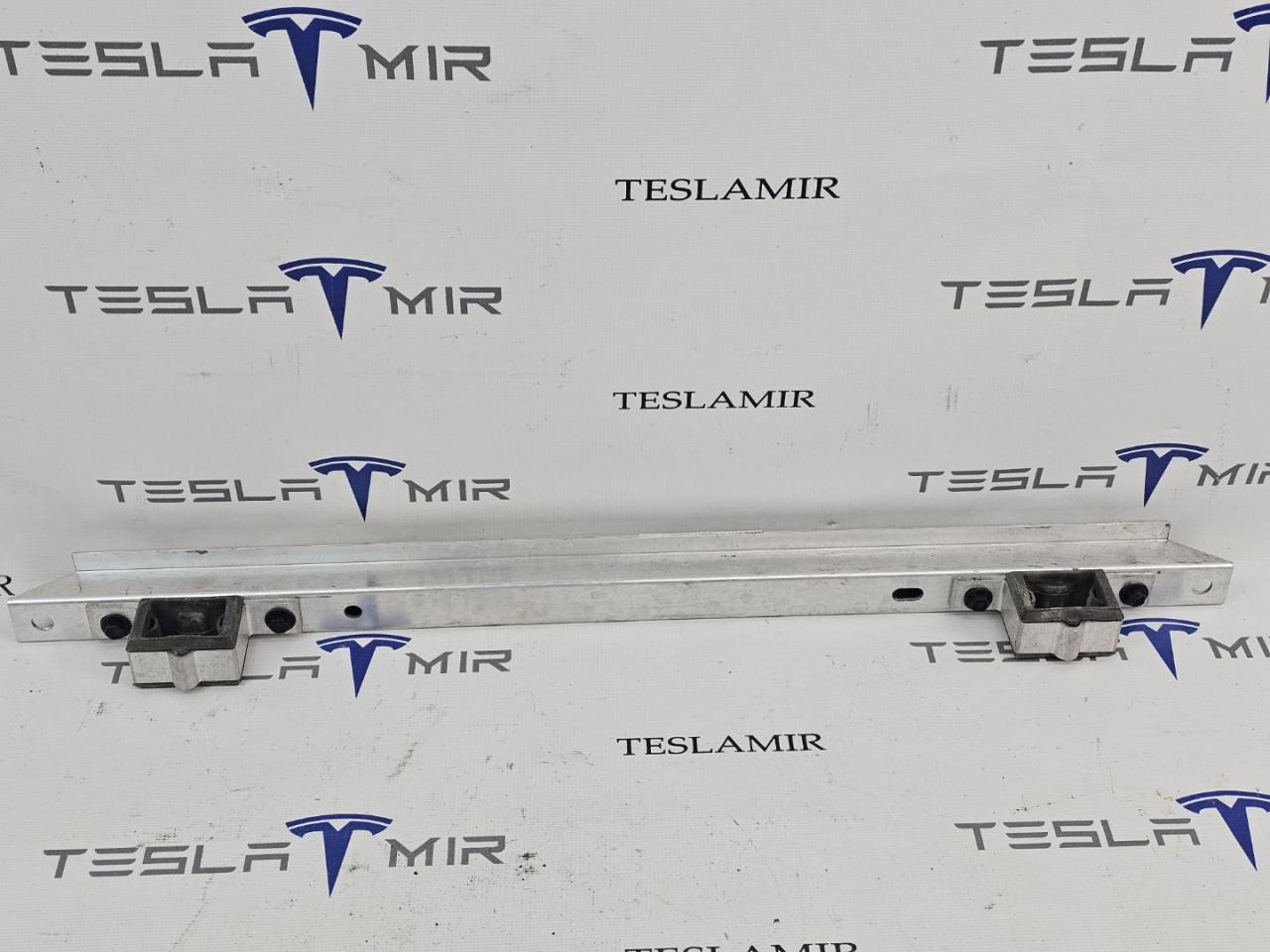 Усилитель бокса подкапотного Tesla Model 3 1 поколение 2023, 1104777-00 - фото №1