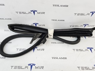 уплотнитель двери Tesla Model 3 1 поколение 2023, 1090510-00