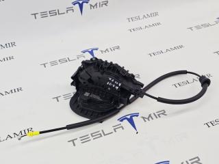замок двери передней правой Tesla Model 3 2 поколение 2024, 1738945-00
