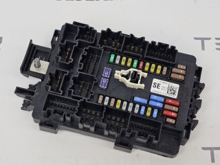 Блок предохранителей салона фронтальный Tesla Model S 1 поколение [рестайлинг] 2018, 1094409-00