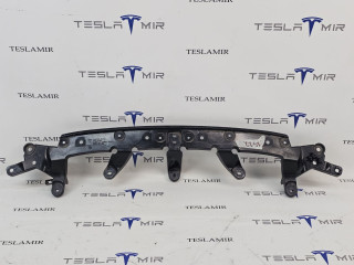 Кронштейн накладки (логотипа) V-образной гриля передний Tesla Model X 1 поколение 2018, 1047020-00