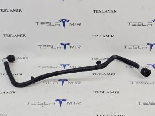 трубка охлаждающей жидкости Tesla Model 3 2 поколение 2024, 1659782-50
