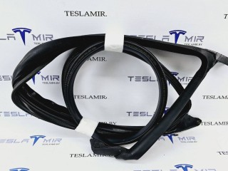 уплотнитель двери Tesla Model 3 1 поколение 2023, 1090500-00