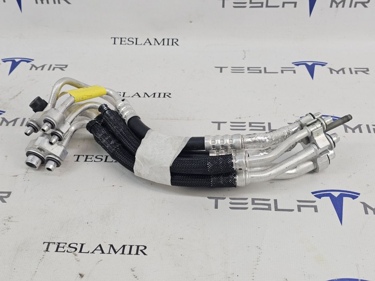 трубка кондиционера Tesla Model 3 1 поколение 2023, 1555055-00 - фото №1