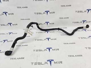 Патрубок системы охлаждения пластиковый Tesla Model S 1 поколение [2-й рестайлинг] 2022, 1589705-00