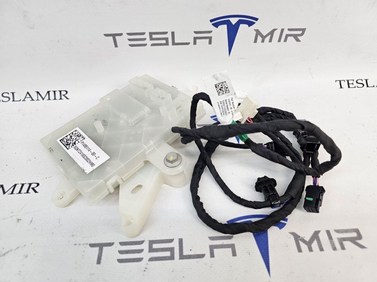 Блок ретрофит (ccs2) Tesla Model X 1 поколение 2020, 1495114-00, 1486940-00, 1495114-00-C - фото №1