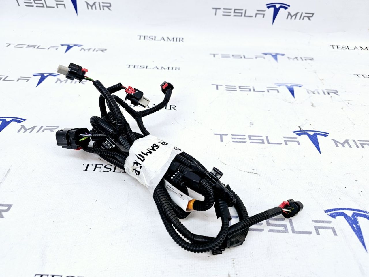 Электропроводка бампера заднего Tesla Model Y 1 поколение 2021, 1489046-00 - фото №1