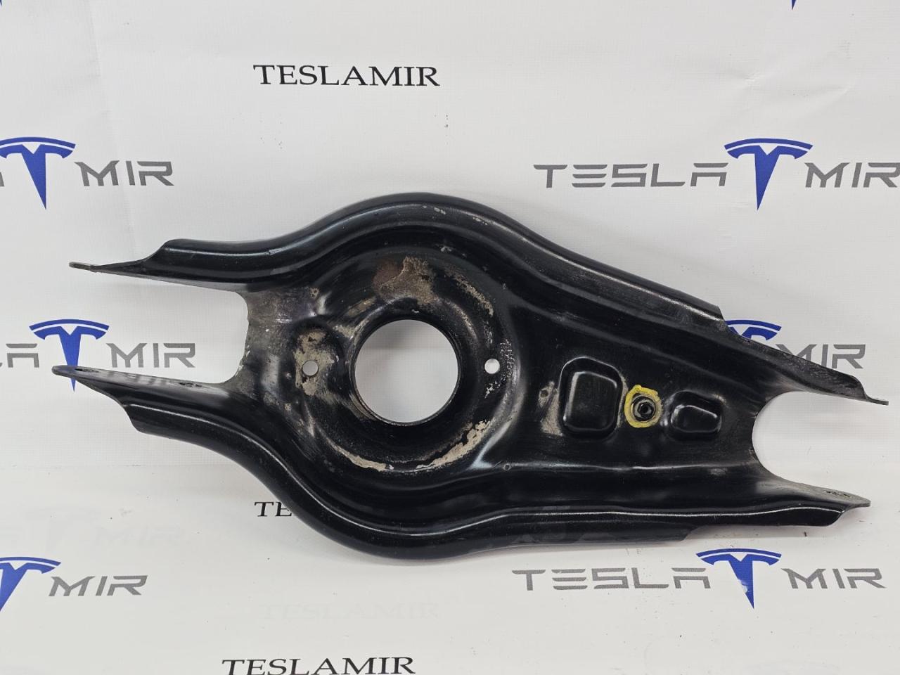 Рычаг задний под пружину (лодочка) нижний Tesla Model 3 2 поколение 2024, 1044451-00 - фото №1