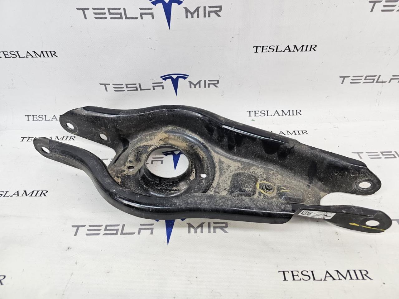 Рычаг задний под пружину (лодочка) нижний Tesla Model Y 1 поколение 2024, 1044451-00 - фото №1