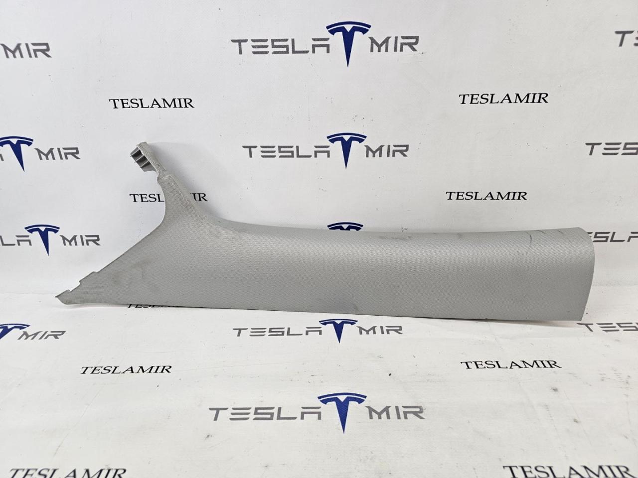 Накладка декоративная стойки А внутренняя левая верхняя Tesla Model Y 1 поколение 2024, 1494604-00 - фото №1