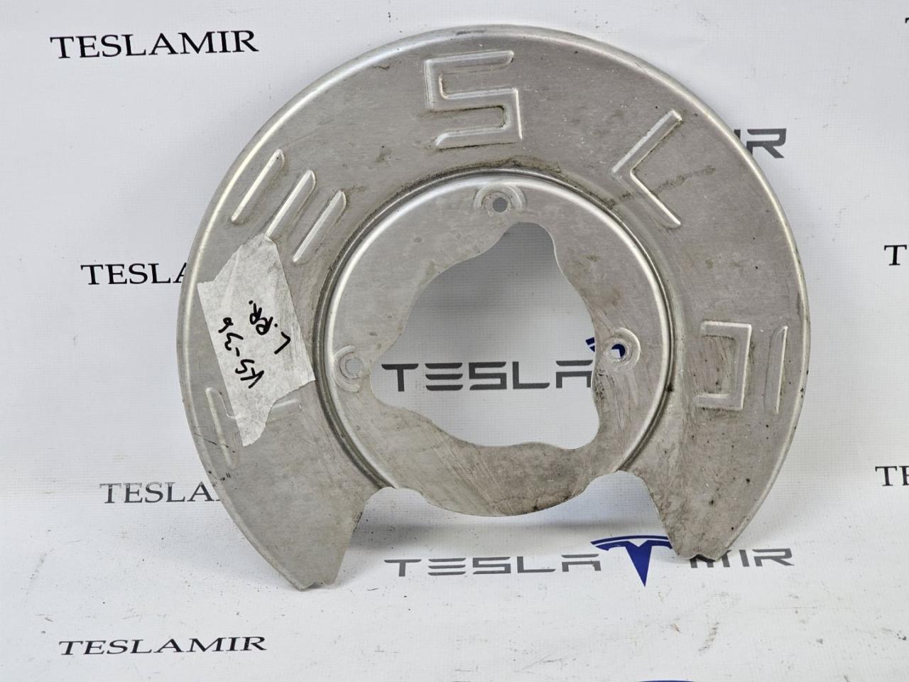 защитный кожух тормозного механизма Tesla Model 3 1 поколение 2023, 1044665-00 - фото №1