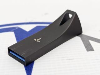 USB Flash Tesla Model Y 1 поколение 2025