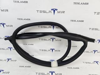уплотнитель двери Tesla Model 3 2 поколение 2024, 1910986-00