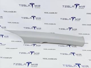 Накладка стойки С внутренняя левая верхняя Tesla Model 3 1 поколение 2023, 1086265-01