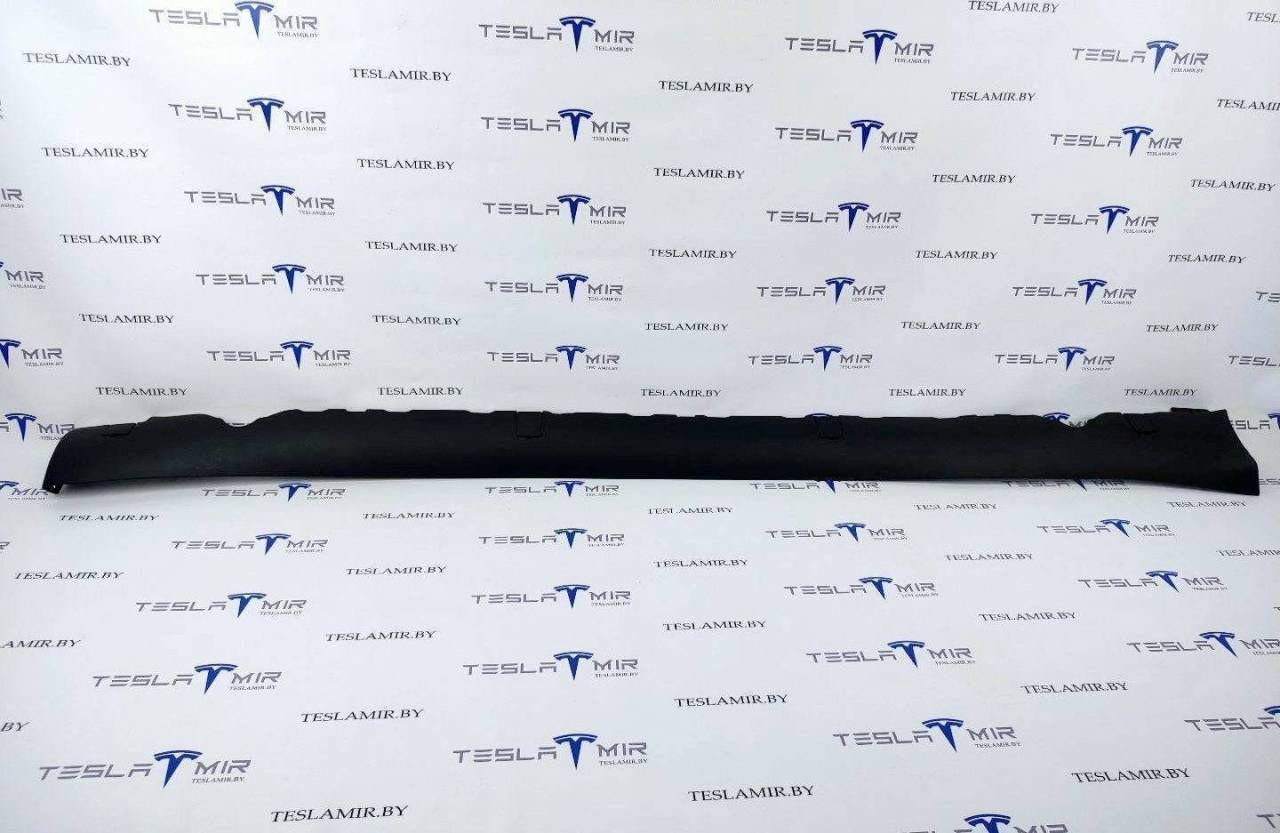 накладка на порог Tesla Model 3 1 поколение 2021, 1089831-00, 1089829-00 - фото №1