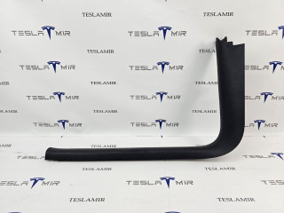 Накладка декоративная стойки А внутренняя левая нижняя Tesla Model Y 1 поколение 2021, 1494619-00