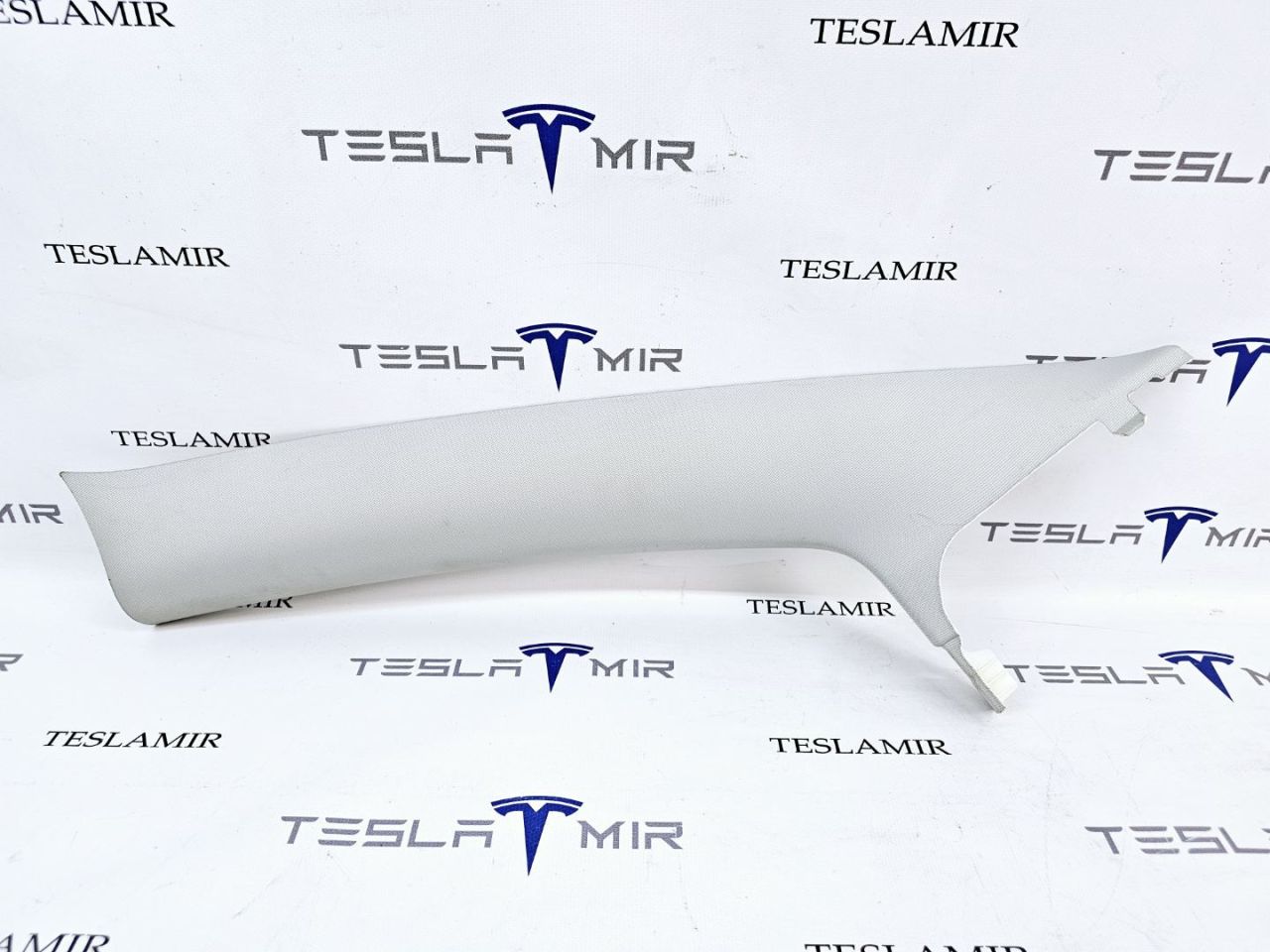 Накладка декоративная стойки А внутренняя левая верхняя Tesla Model 3 1 поколение 2022, 1086237-91, 1086237-00 - фото №1
